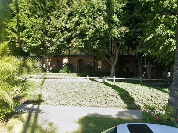 612 N Bedford Dr, Beverly Hills, CA 90210