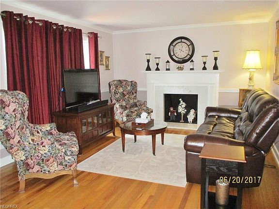 2nd image of 43 Wildwood Dr