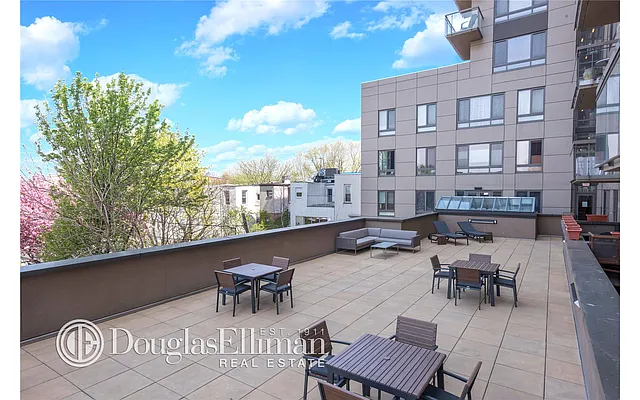 Sold by Douglas Elliman | media 24