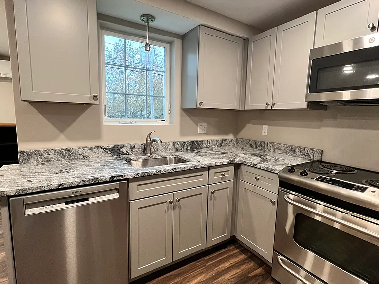 120 Hope Rd #2 — Photo 3