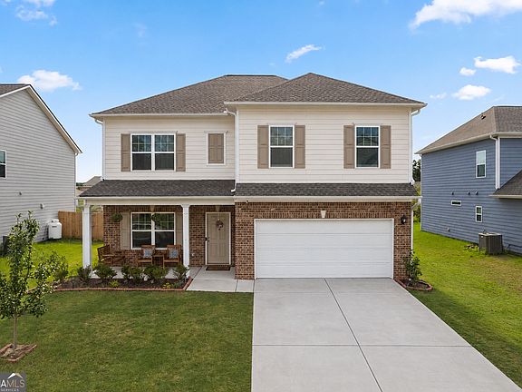 2nd image of 99 Royal Oak Dr NE