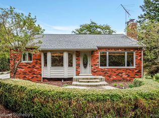 2095 N Rochester Rd, Oakland, MI 48363