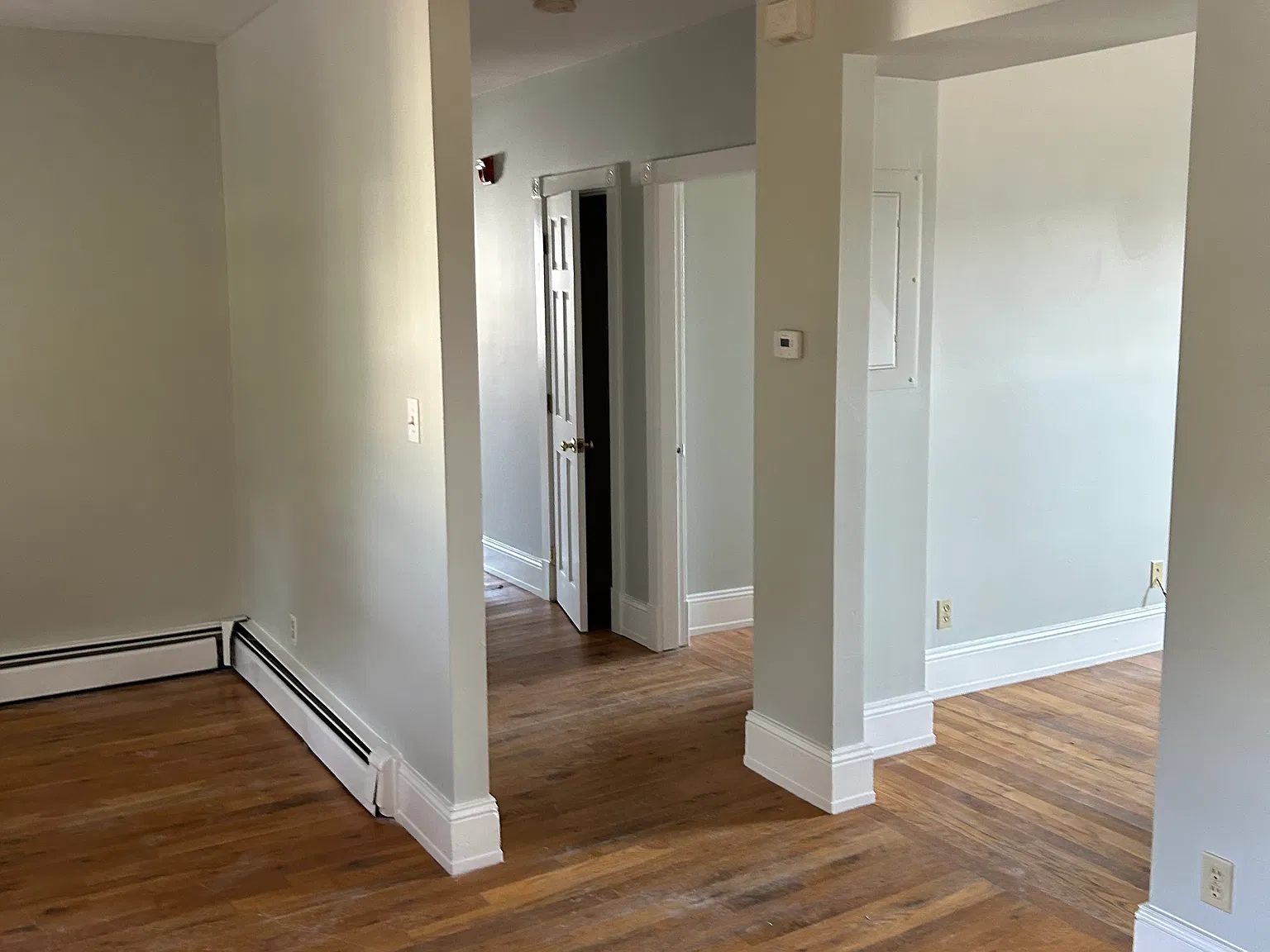 3 bed, 1147 sqft, $1,950 — Photo 2