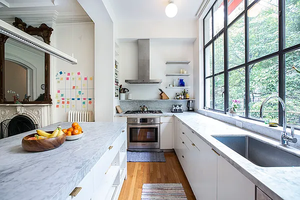 Rented by Compass | media 12