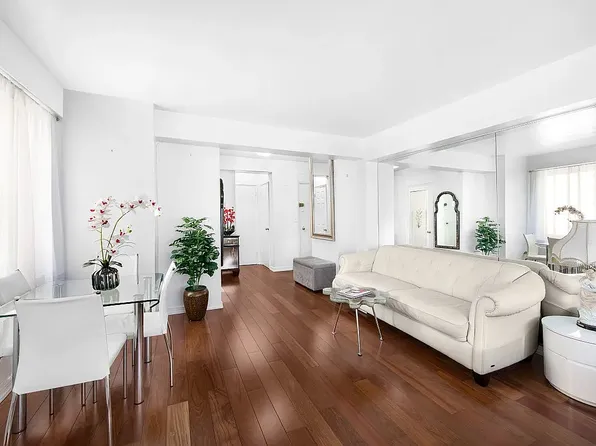 225 E 46th St APT 12G, New York, NY 10017