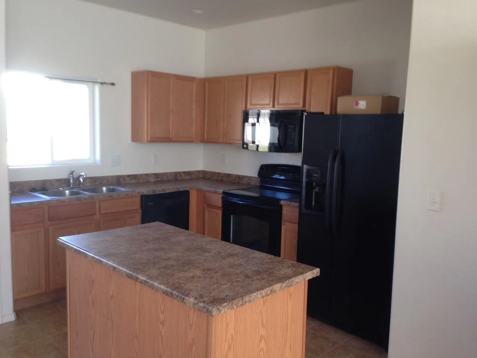 2 bed, 2.5 bath, 1262 sqft, $1,800 — Photo 3