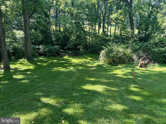 5th image of 2401 Paper Mill Rd