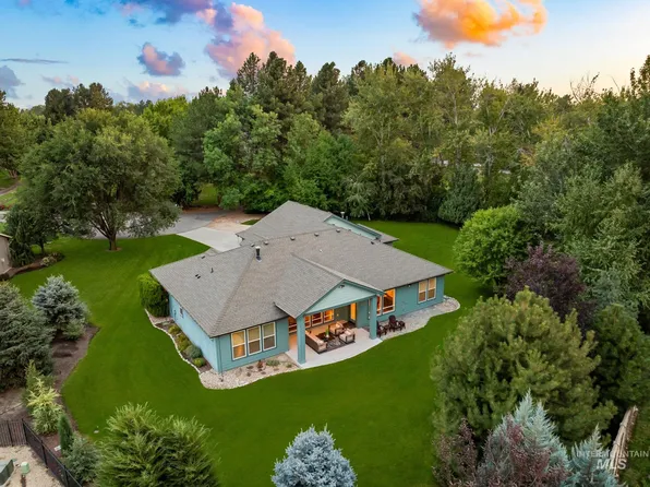 274 E Schmeizer Ln, Boise, ID 83706