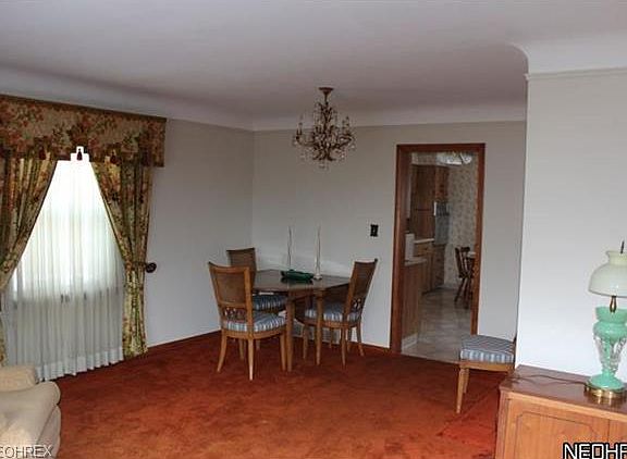 4th image of 25251 Chatworth Dr