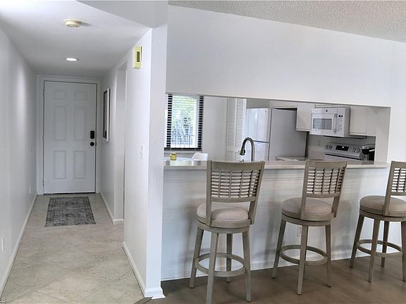 4th image of 5708 Deauville CIR #J203