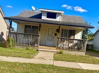 28042 Maple St, Roseville, MI 48066