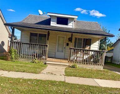 28042 Maple St, Roseville, MI, 48066