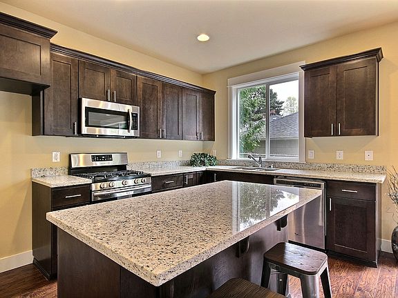 4th image of 593 S 163rd Ln