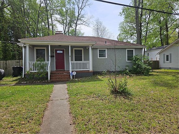 2nd image of 13 Beacon Rd