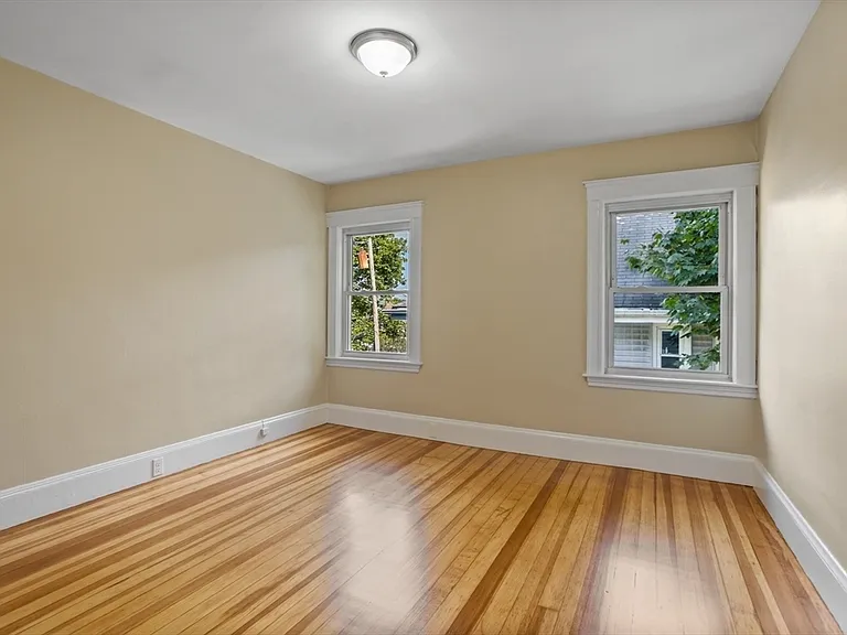 21 Frank St #23 — Photo 8
