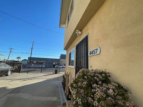 3rd image of 4457 W Rosecrans Ave