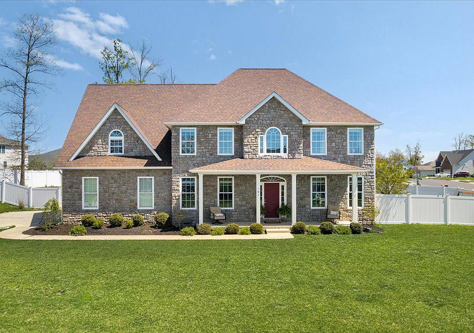 1st image of 104 Wales Ct