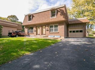 11835 Sologne Ct, Maryland Heights, MO