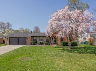 46123 Hecker Dr, Utica, MI 48317