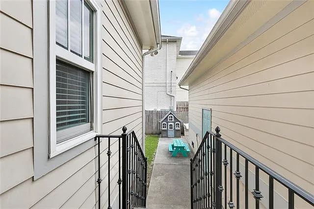 5647 Marshal Foch St — Photo 24