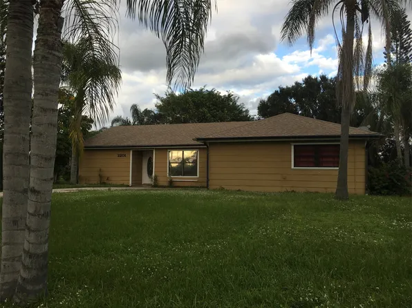 2201 SE Monitor St, Port Saint Lucie, FL 34952