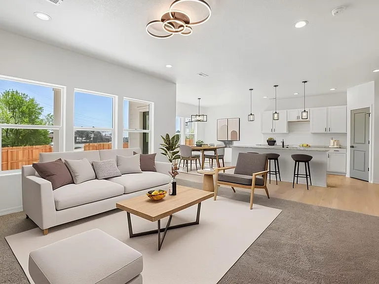 3727 Lander Ln — Photo 2
