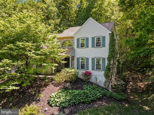 18 Paul Nelms Dr, Downingtown, PA 19335