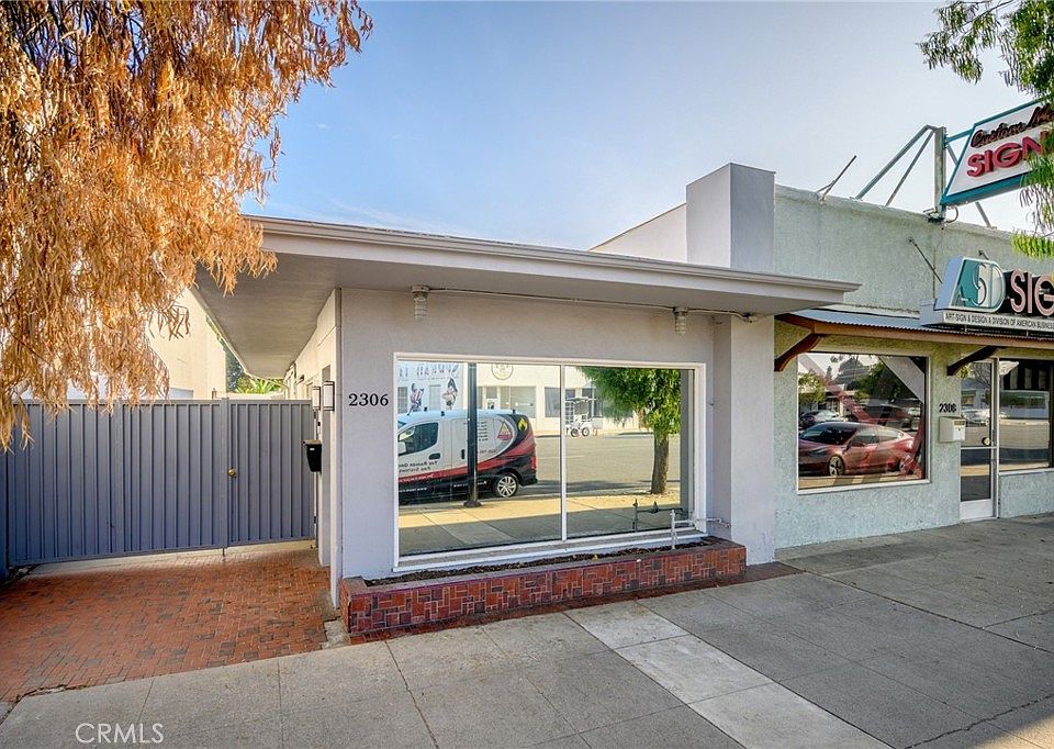 1st image of 2304-2306 W Burbank Blvd