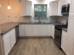 608 35th St, Nederland, TX 77627