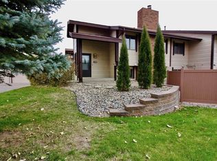 1546 16th St NW, Minot, ND 58703