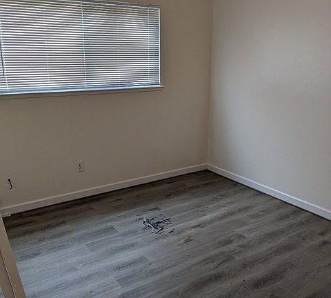 3rd image of 6447 Wire Dr