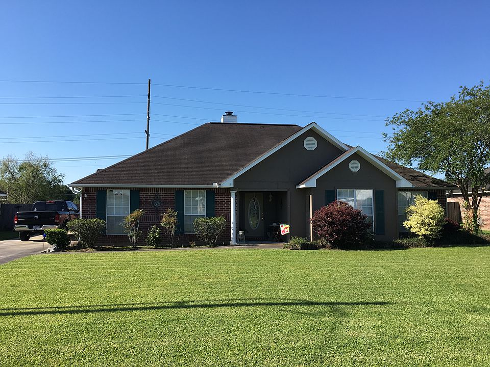 1st image of 715 Royale Dr