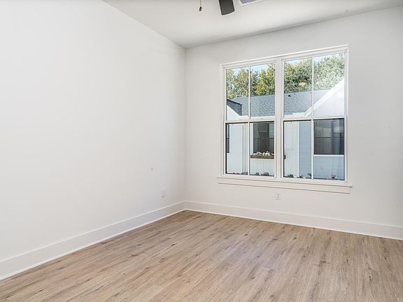5th image of 6426 Highland Pine Ln