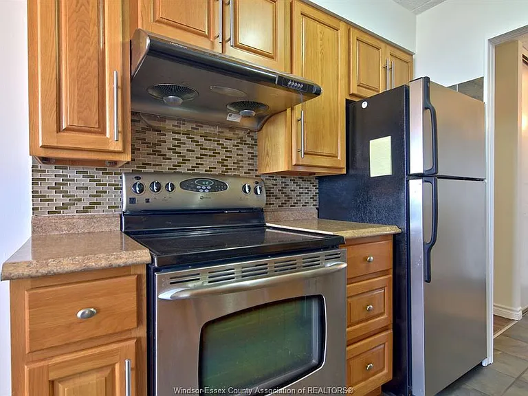 150 Park St W #1812 — Photo 17