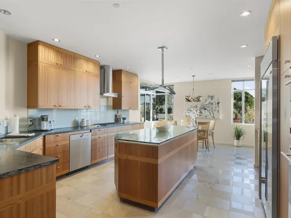 150 Juniper Ave, Carlsbad, CA 92008