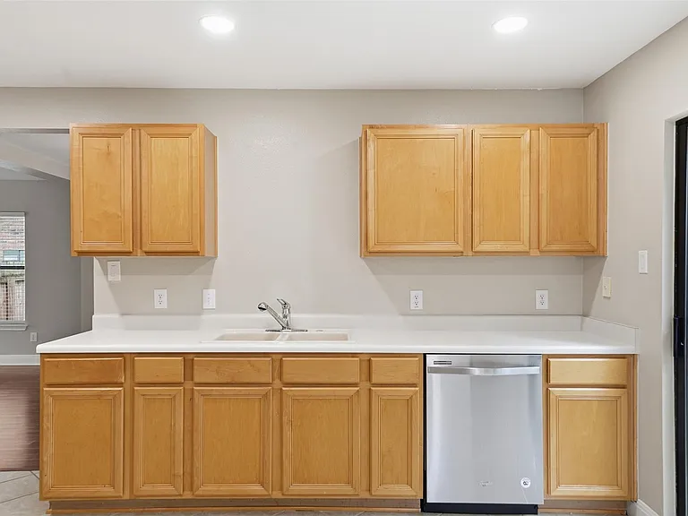 1304 Irene Dr — Photo 13
