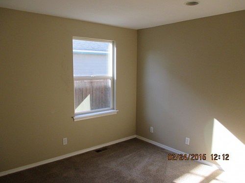 5th image of 2609 59th Ave NE