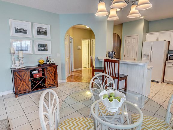 4th image of 2127 Heathwood Drive NE