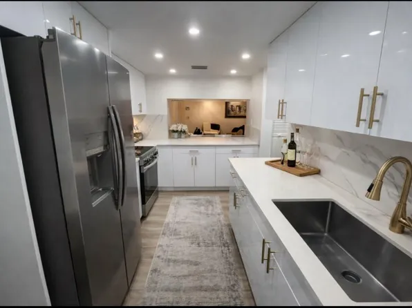 7040 Coral Way APT 502, Miami, FL 33155