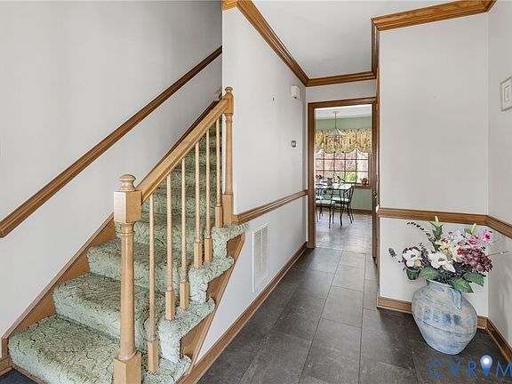4th image of 4300 Hoof Cir
