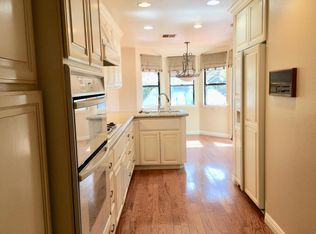 2 Monterey Ct, Manhattan Beach, CA 90266