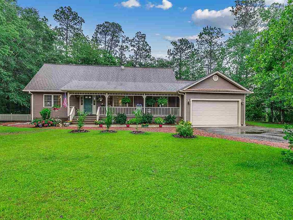 1st image of 556 Longleaf Dr