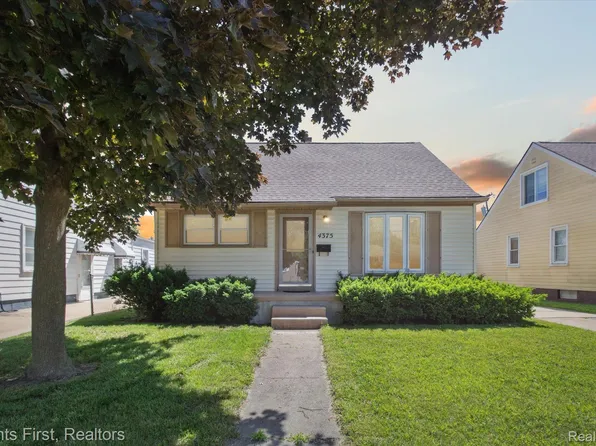 4375 Howe Rd, Wayne, MI 48184