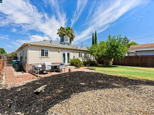 606 W Turner Rd, Lodi, CA 95240