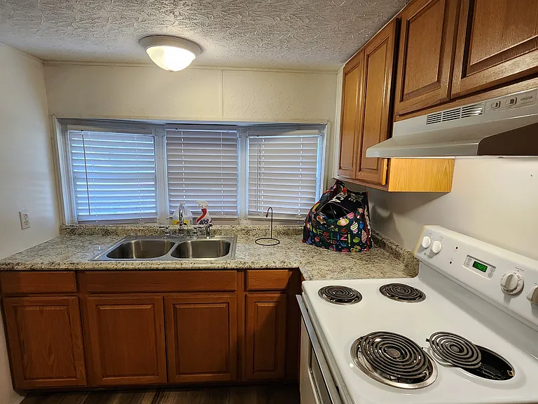 106 Tidewater Dr — Photo 4