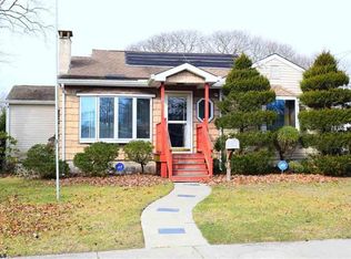 655 3rd St, Somers Point, NJ 08244