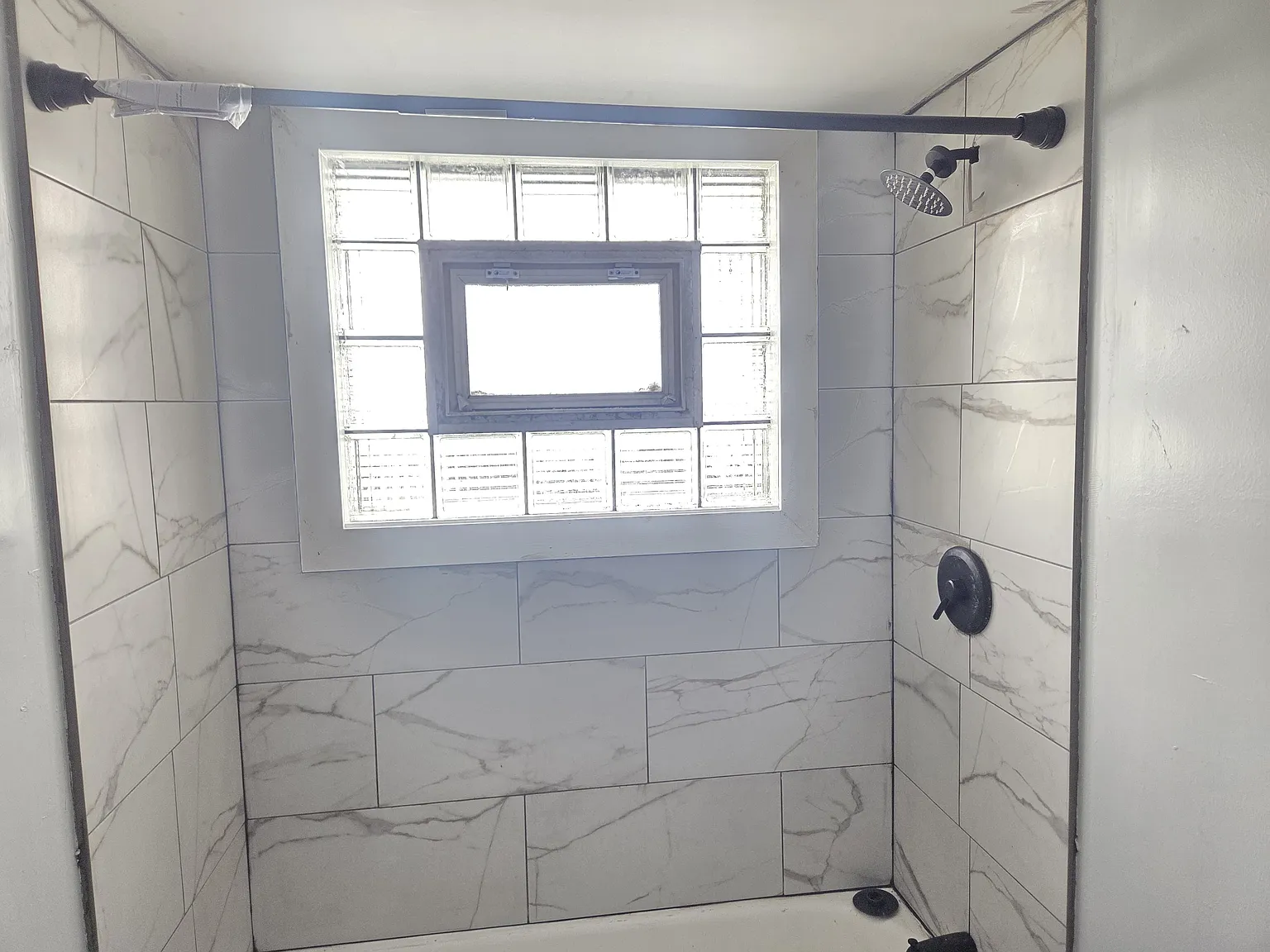 2 bed, 840 sqft, $1,050 — Photo 2