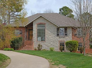 1648 S Charing Rd, Springfield, MO 65809