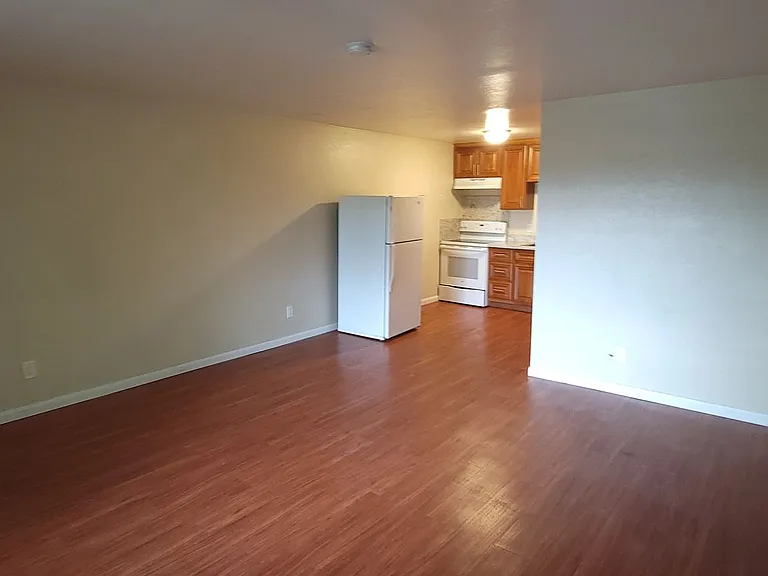 2025 Wedekind Rd — Photo 2