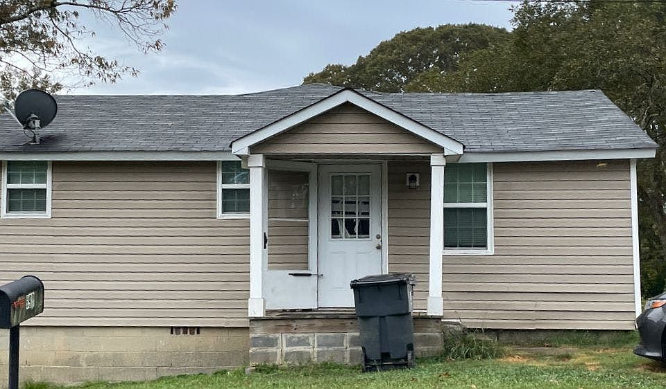 1st image of 199 Brock St